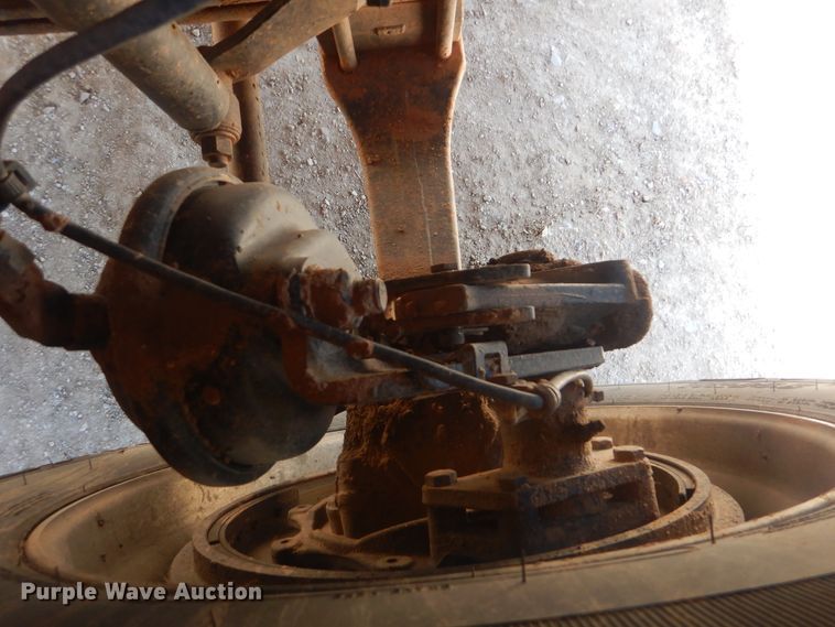 image for item DI0443 2009 Mack CHU  semi truck