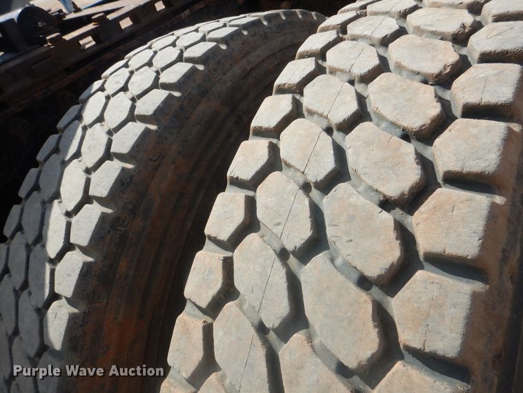 image for item DI0443 2009 Mack CHU  semi truck