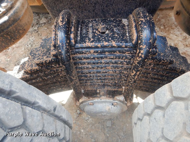 image for item DI0443 2009 Mack CHU  semi truck