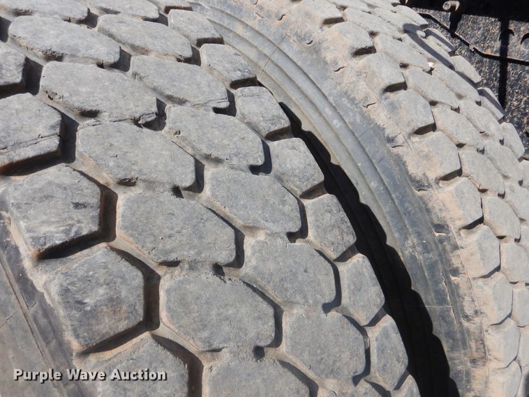 image for item DI0443 2009 Mack CHU  semi truck