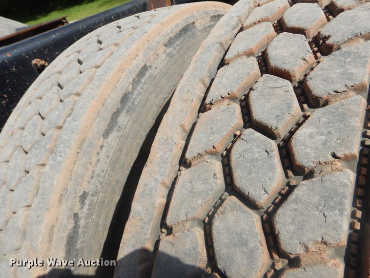 image for item DI0443 2009 Mack CHU  semi truck