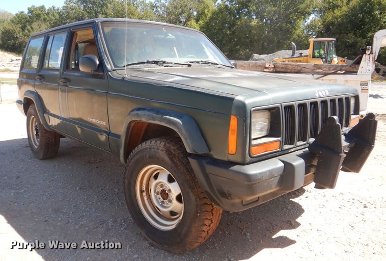 image for item DI0445 1997 Jeep Cherokee  SUV