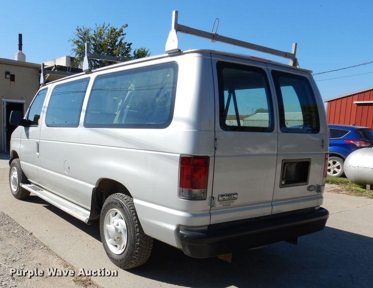 image for item DJ6839 2007 Ford E150  van