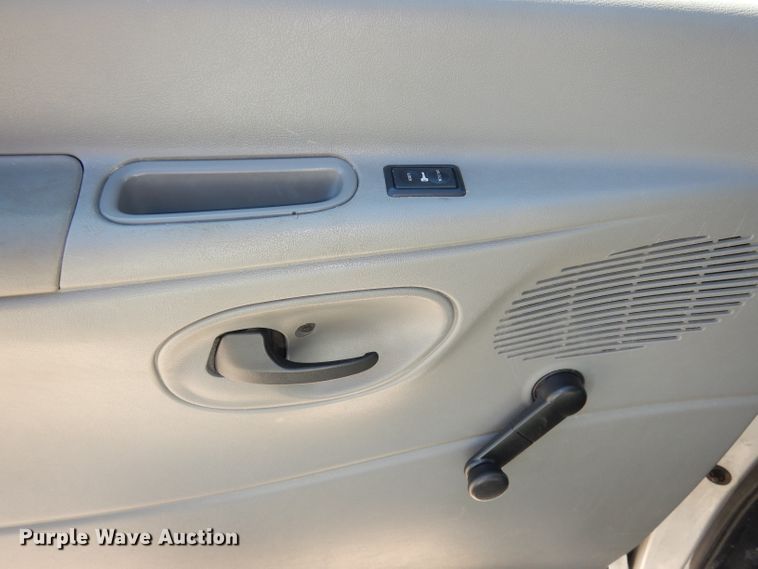 image for item DJ6839 2007 Ford E150  van