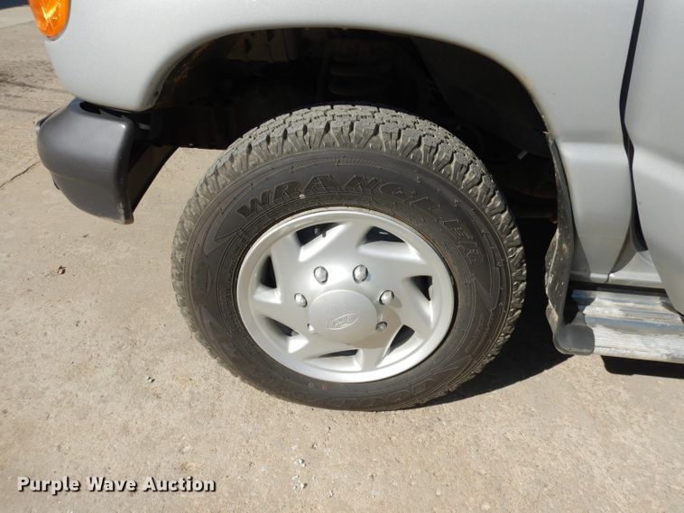 image for item DJ6839 2007 Ford E150  van