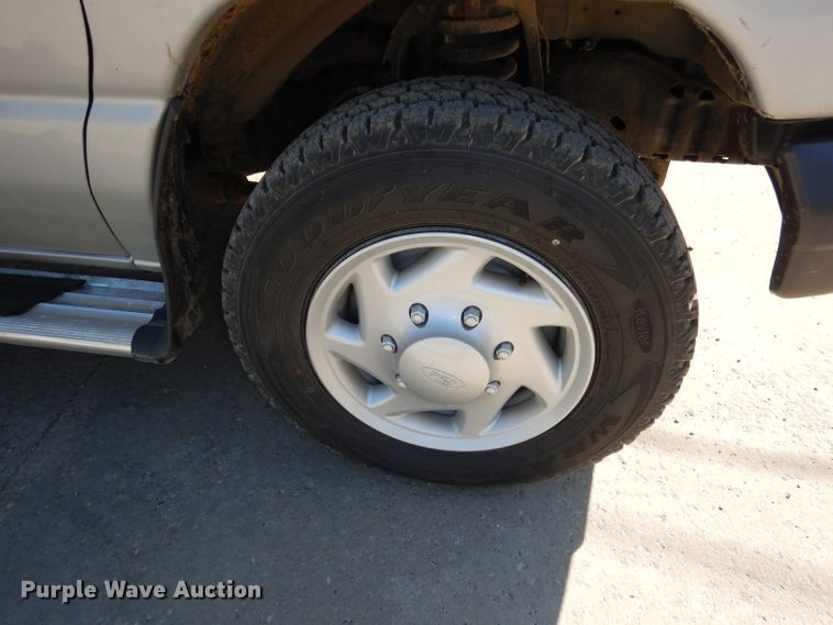 image for item DJ6839 2007 Ford E150  van