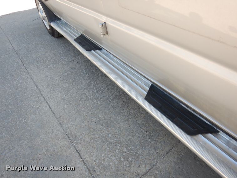 image for item DJ6839 2007 Ford E150  van