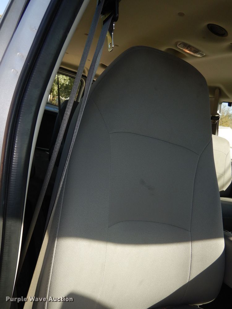 image for item DJ6839 2007 Ford E150  van