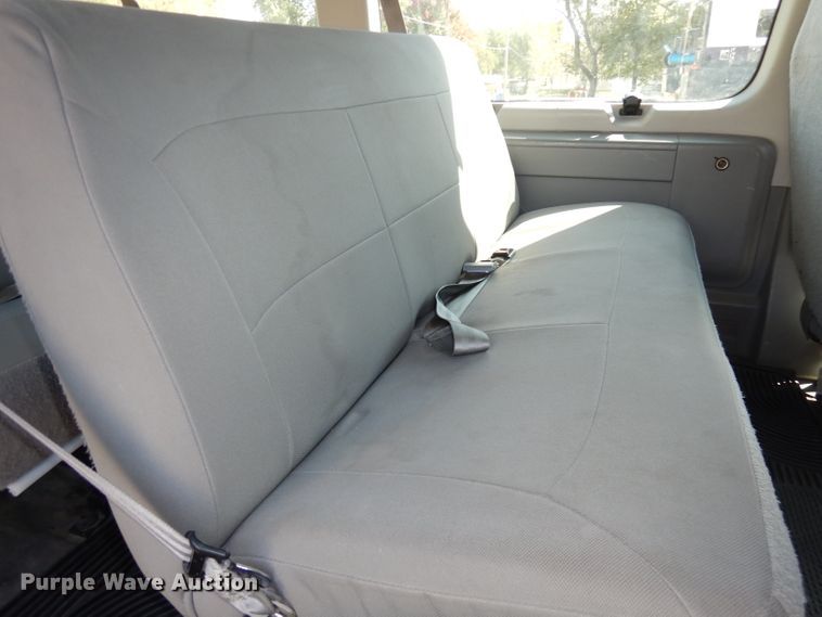 image for item DJ6839 2007 Ford E150  van