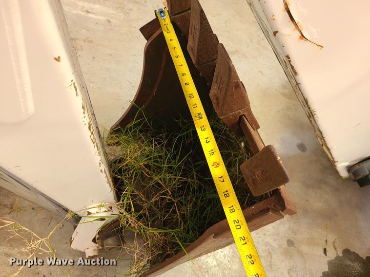 image for item DY9979 Bobcat 709 skid steer backhoe attachment