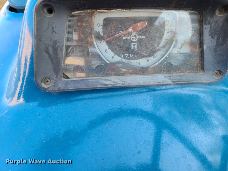 image for item DY9981 Ford  tractor