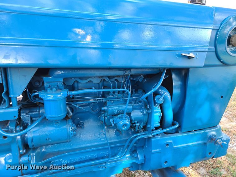 image for item DY9981 Ford  tractor