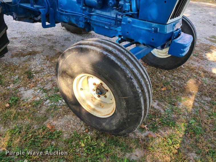 image for item DY9981 Ford  tractor