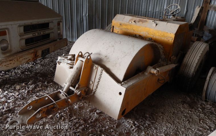 image for item FG9514 Ferguson 46  double drum roller compactor