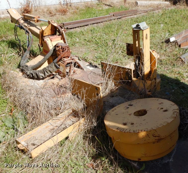 image for item FG9523 Tiger 4987 side boom rotary mower