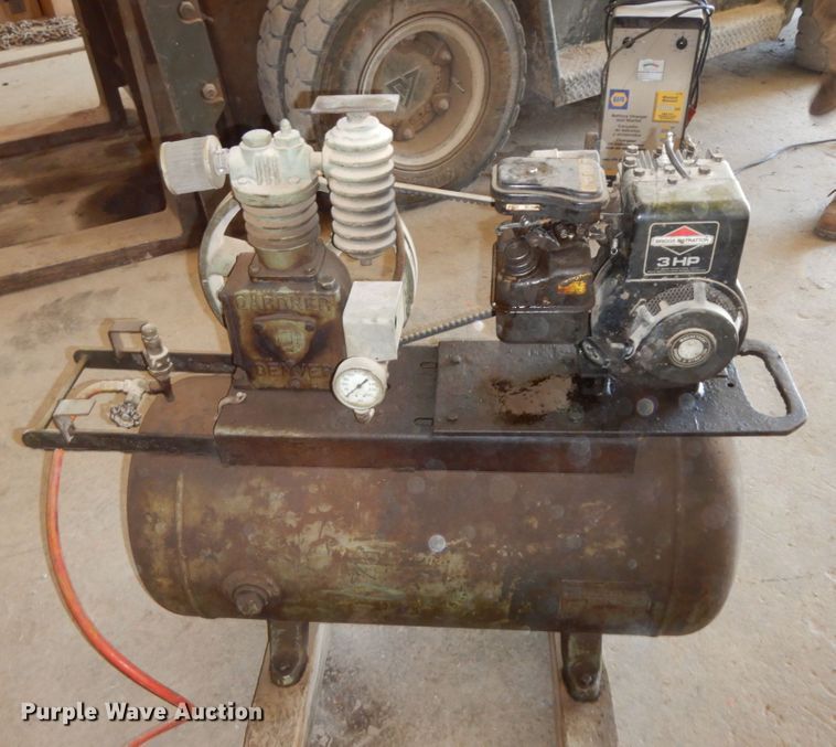 image for item FG9524 Gardner Denver ACB1010  air compressor