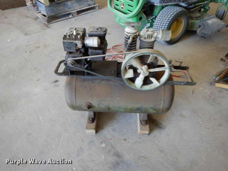 image for item FG9524 Gardner Denver ACB1010  air compressor