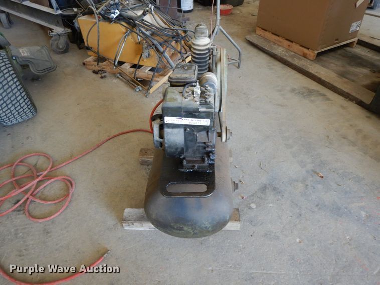 image for item FG9524 Gardner Denver ACB1010  air compressor