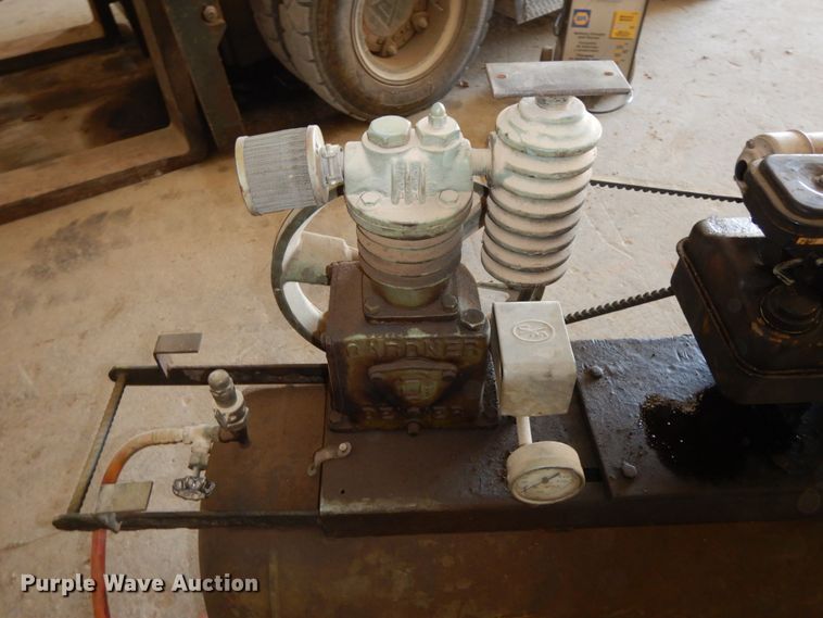 image for item FG9524 Gardner Denver ACB1010  air compressor