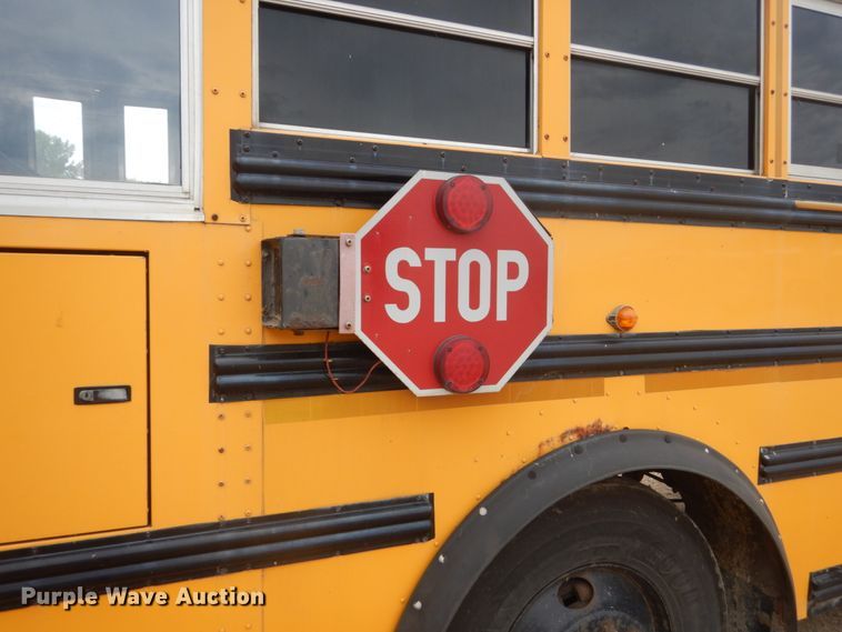 image for item FK9326 2003 Thomas Built Saf-T-Liner MVP EF  school bus