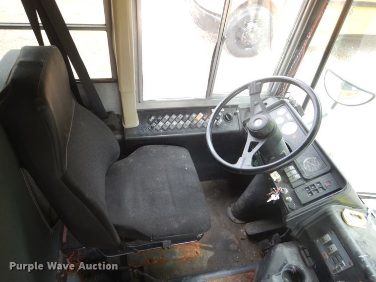 image for item FK9326 2003 Thomas Built Saf-T-Liner MVP EF  school bus