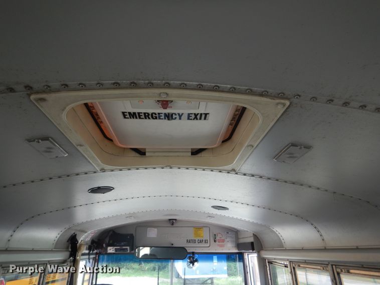 image for item FK9326 2003 Thomas Built Saf-T-Liner MVP EF  school bus