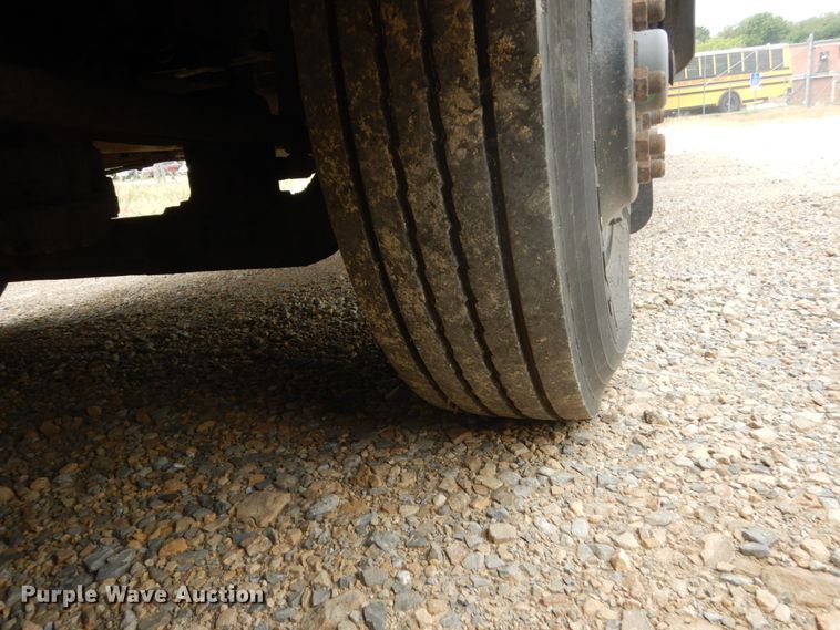 image for item FK9326 2003 Thomas Built Saf-T-Liner MVP EF  school bus