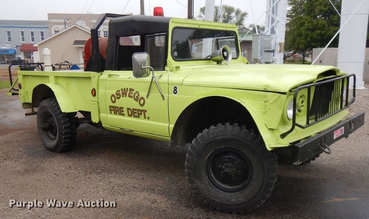 image for item FR9047 1968 Kaiser Jeep 3521  brush fire truck