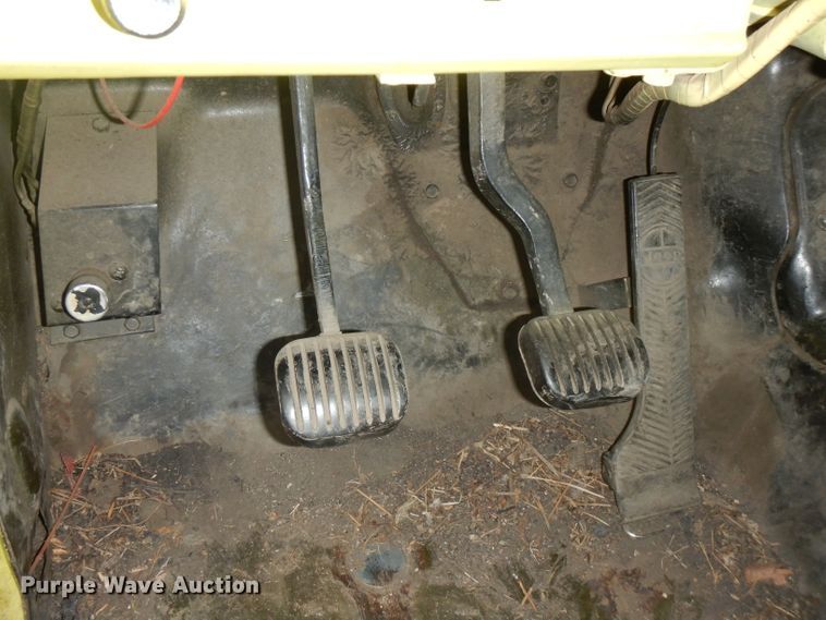 image for item FR9047 1968 Kaiser Jeep 3521  brush fire truck