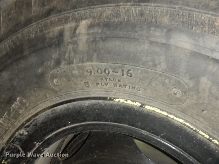 image for item FR9047 1968 Kaiser Jeep 3521  brush fire truck