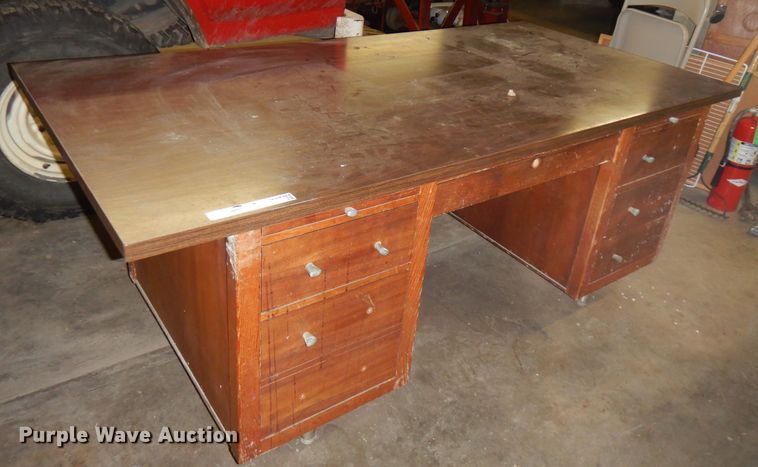 image for item FR9048 Wood desk