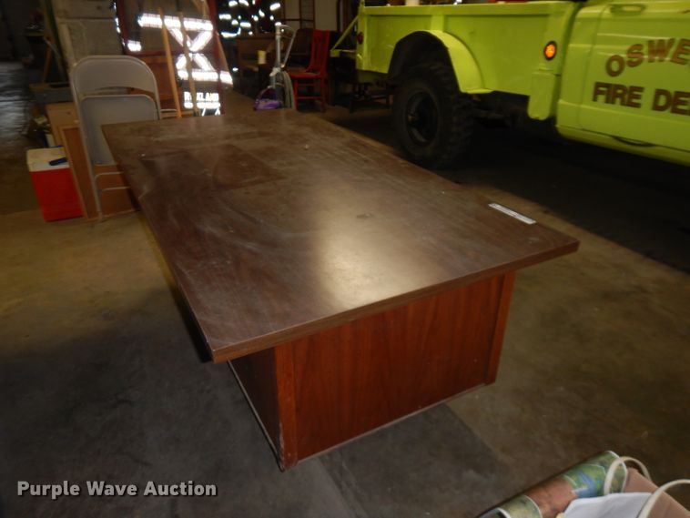 image for item FR9048 Wood desk