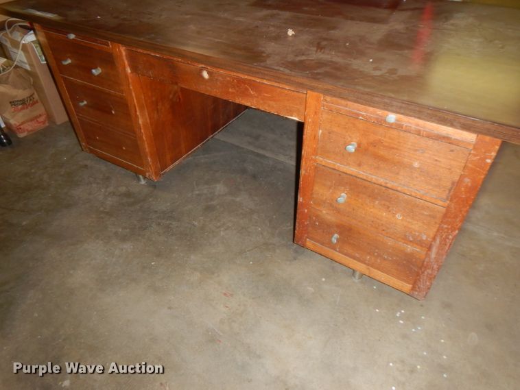 image for item FR9048 Wood desk