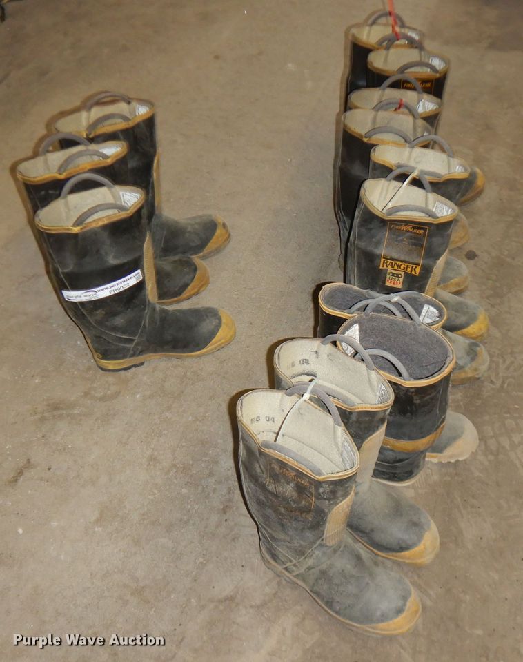 image for item FR9052 (6) pairs of rubber boots