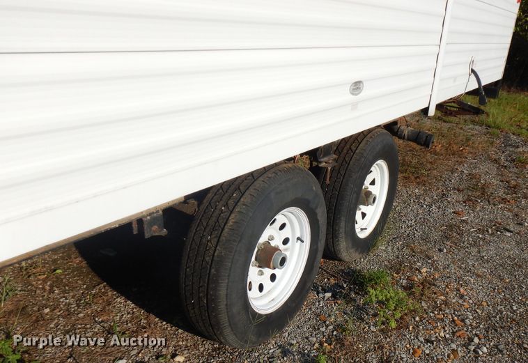 image for item FR9102 2006 Fleetwood  camper