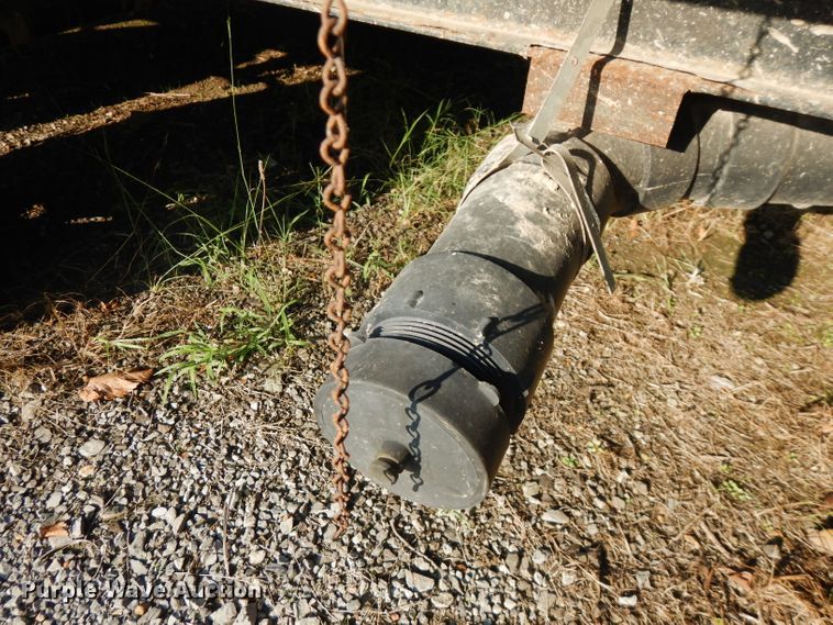 image for item FR9102 2006 Fleetwood  camper