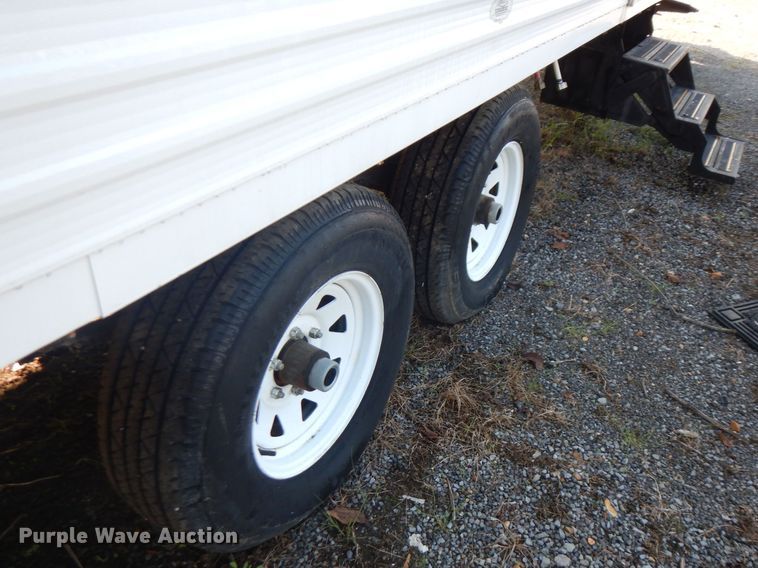 image for item FR9102 2006 Fleetwood  camper