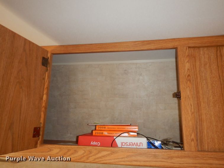 image for item FR9102 2006 Fleetwood  camper