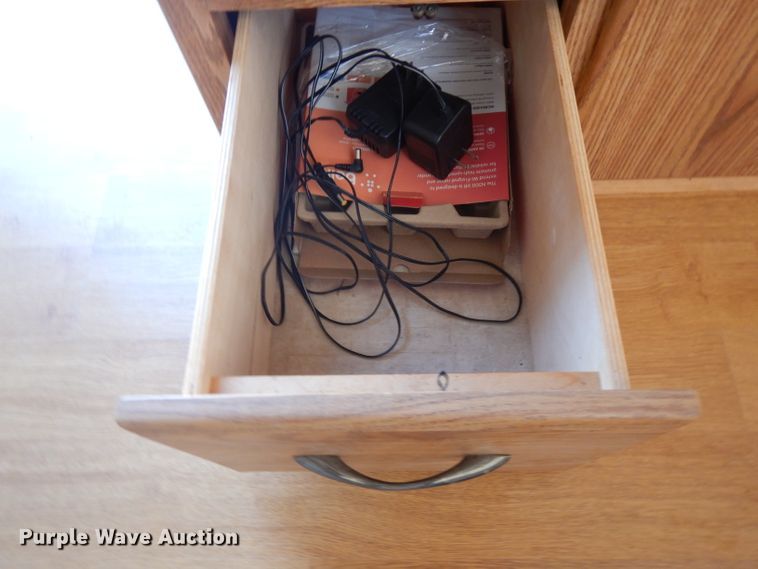 image for item FR9102 2006 Fleetwood  camper