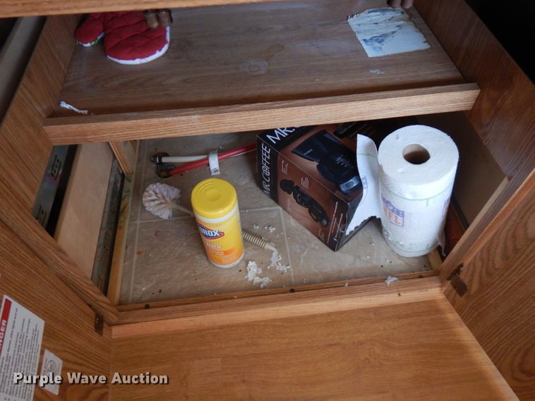 image for item FR9102 2006 Fleetwood  camper