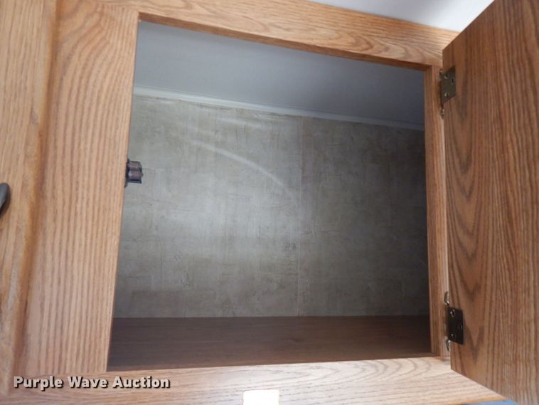 image for item FR9102 2006 Fleetwood  camper