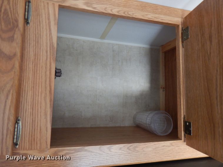 image for item FR9102 2006 Fleetwood  camper