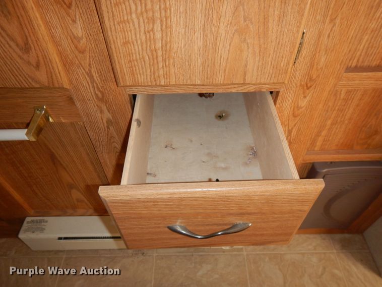 image for item FR9102 2006 Fleetwood  camper