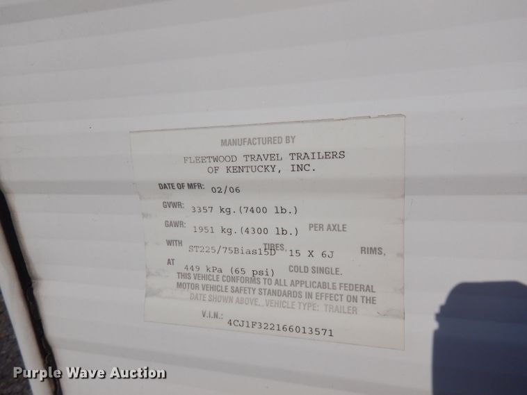 image for item FR9102 2006 Fleetwood  camper