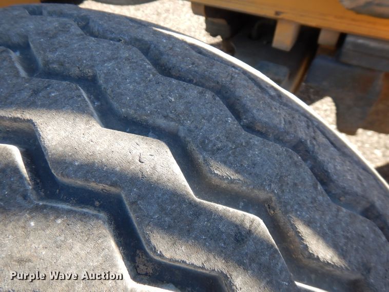 image for item FR9116 Ford 555  backhoe