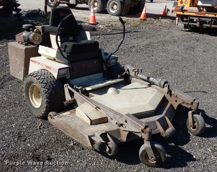 image for item FR9117 Grasshopper 928D ZTR lawn mower