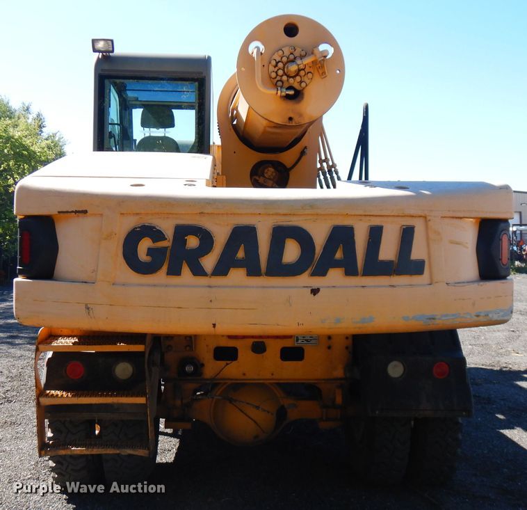 image for item FR9118 2002 Gradall XL3100  rubber tired excavator
