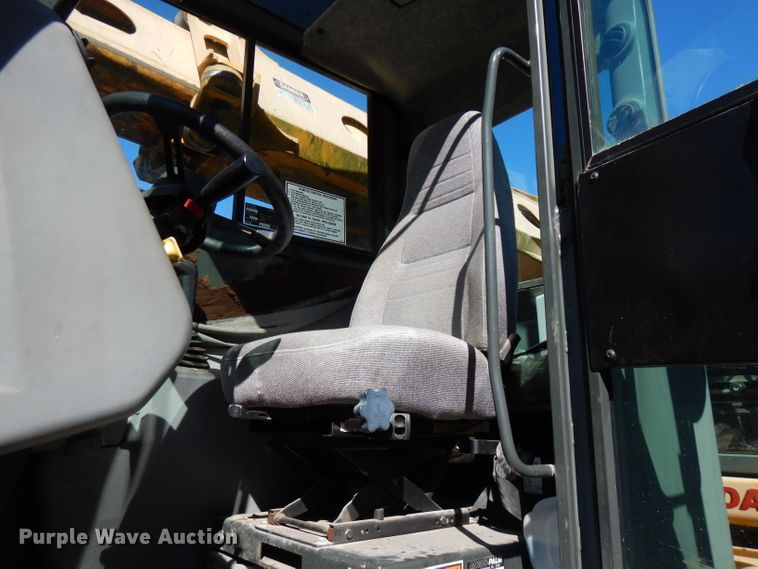 image for item FR9118 2002 Gradall XL3100  rubber tired excavator