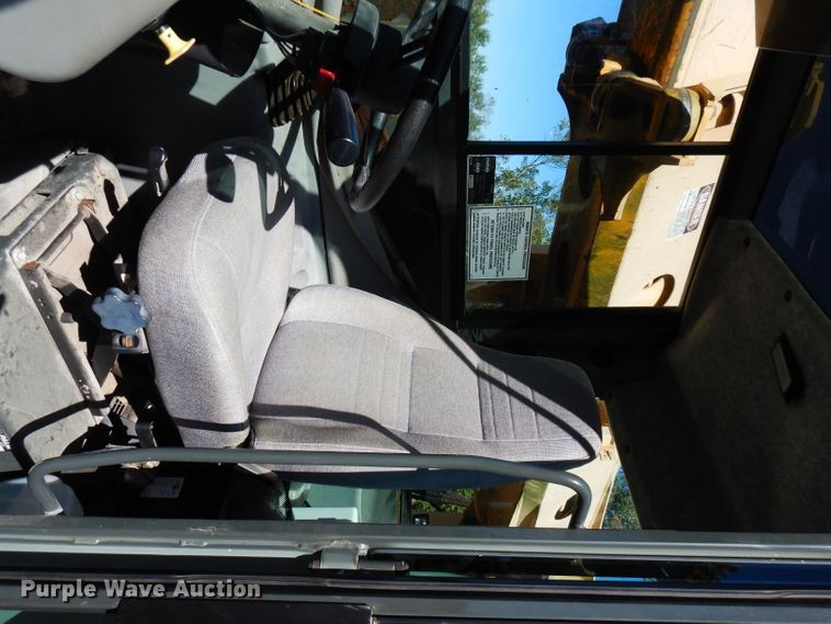 image for item FR9118 2002 Gradall XL3100  rubber tired excavator