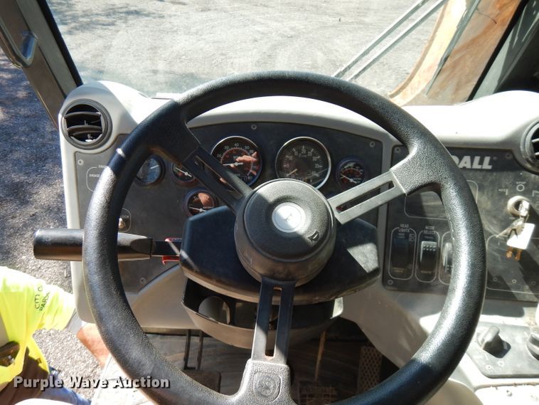 image for item FR9118 2002 Gradall XL3100  rubber tired excavator